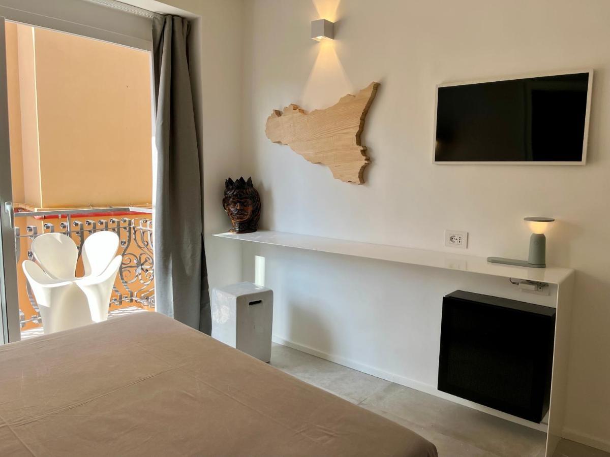Don Diego Luxury Rooms ตาออร์มินา ภายนอก รูปภาพ