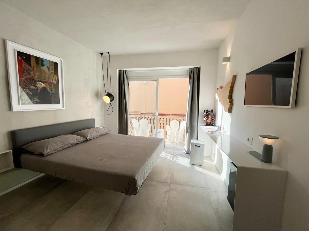 Don Diego Luxury Rooms ตาออร์มินา ภายนอก รูปภาพ