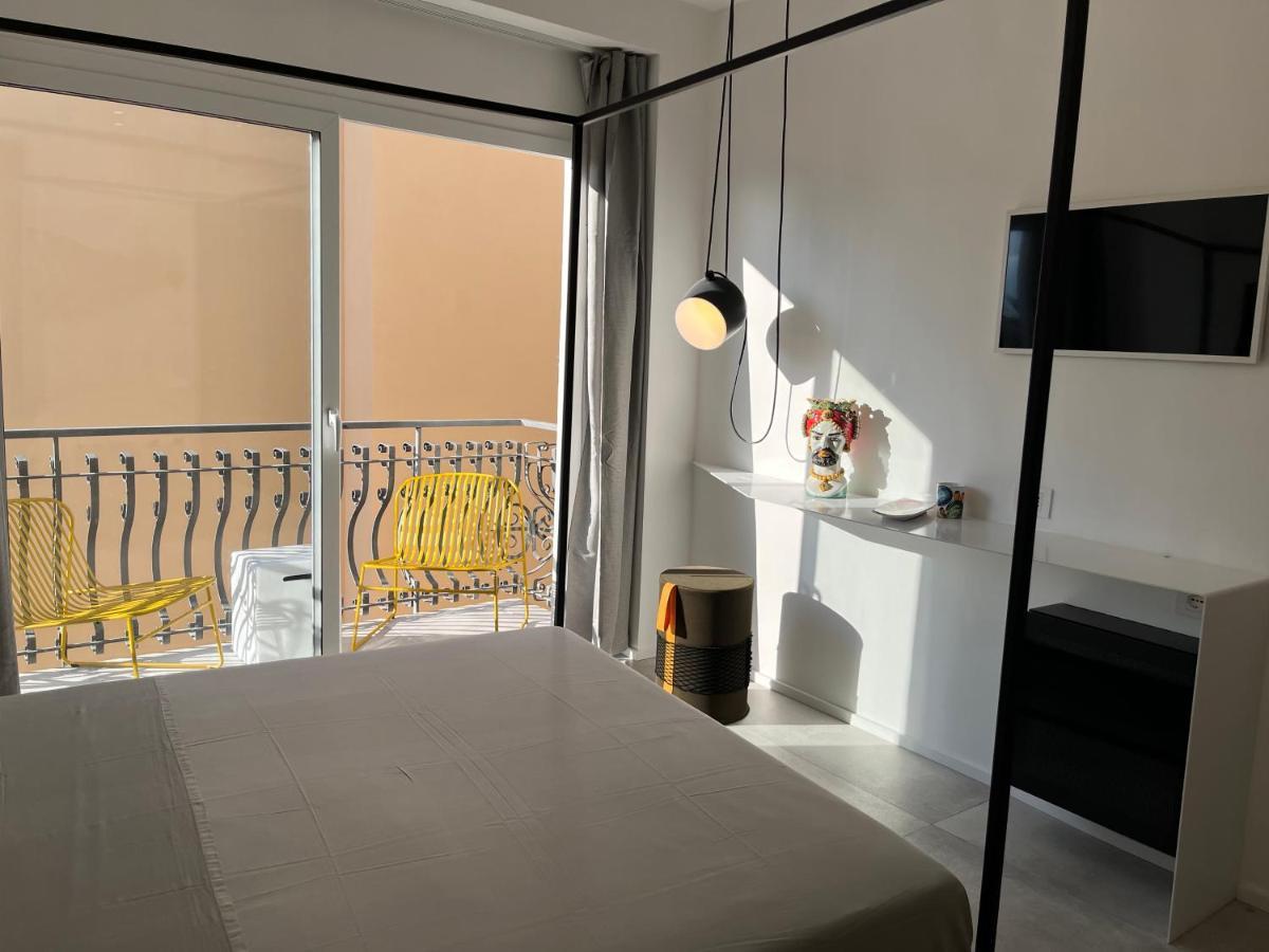 Don Diego Luxury Rooms ตาออร์มินา ภายนอก รูปภาพ
