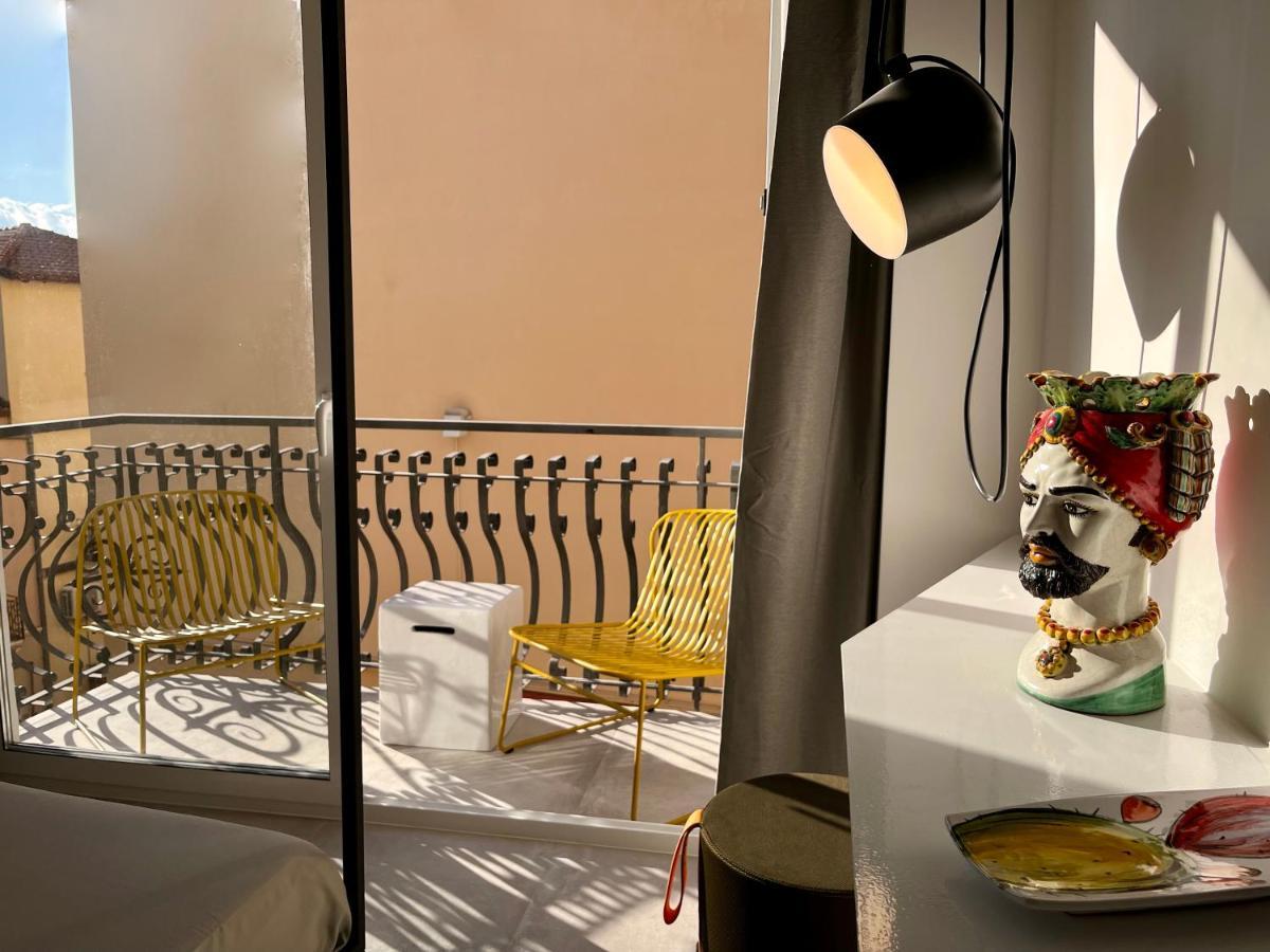 Don Diego Luxury Rooms ตาออร์มินา ภายนอก รูปภาพ